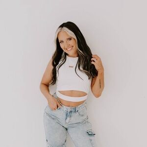 Meet your Posher, Elizabeth